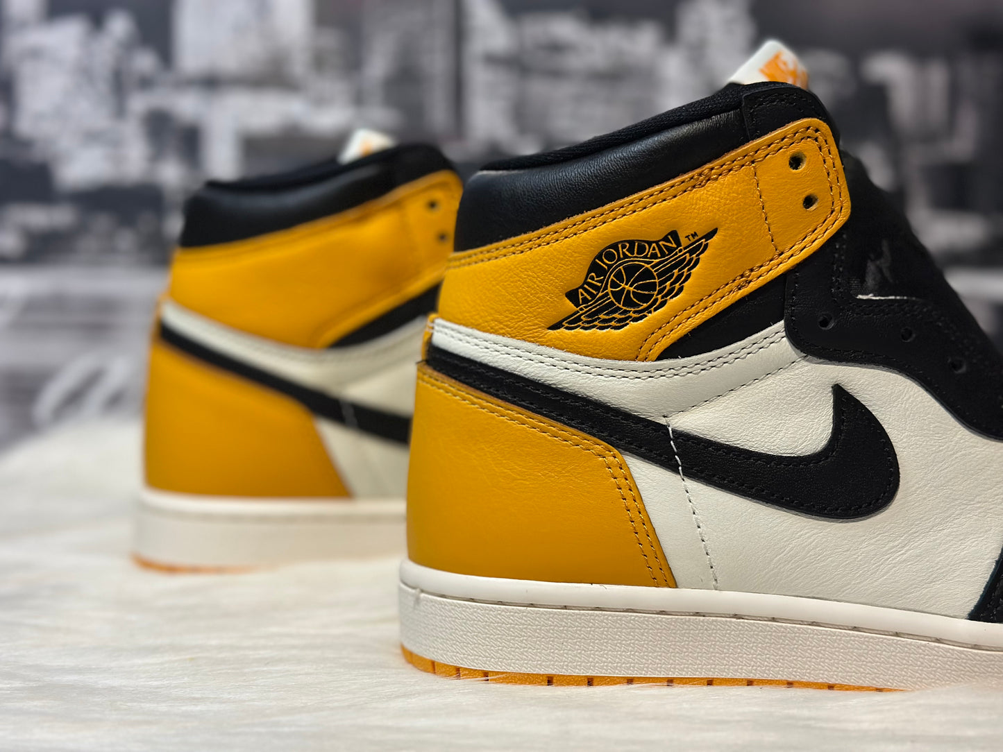 Nike Air Jordan Retro 1 Og High Taxi Yellow Toe 555088-711